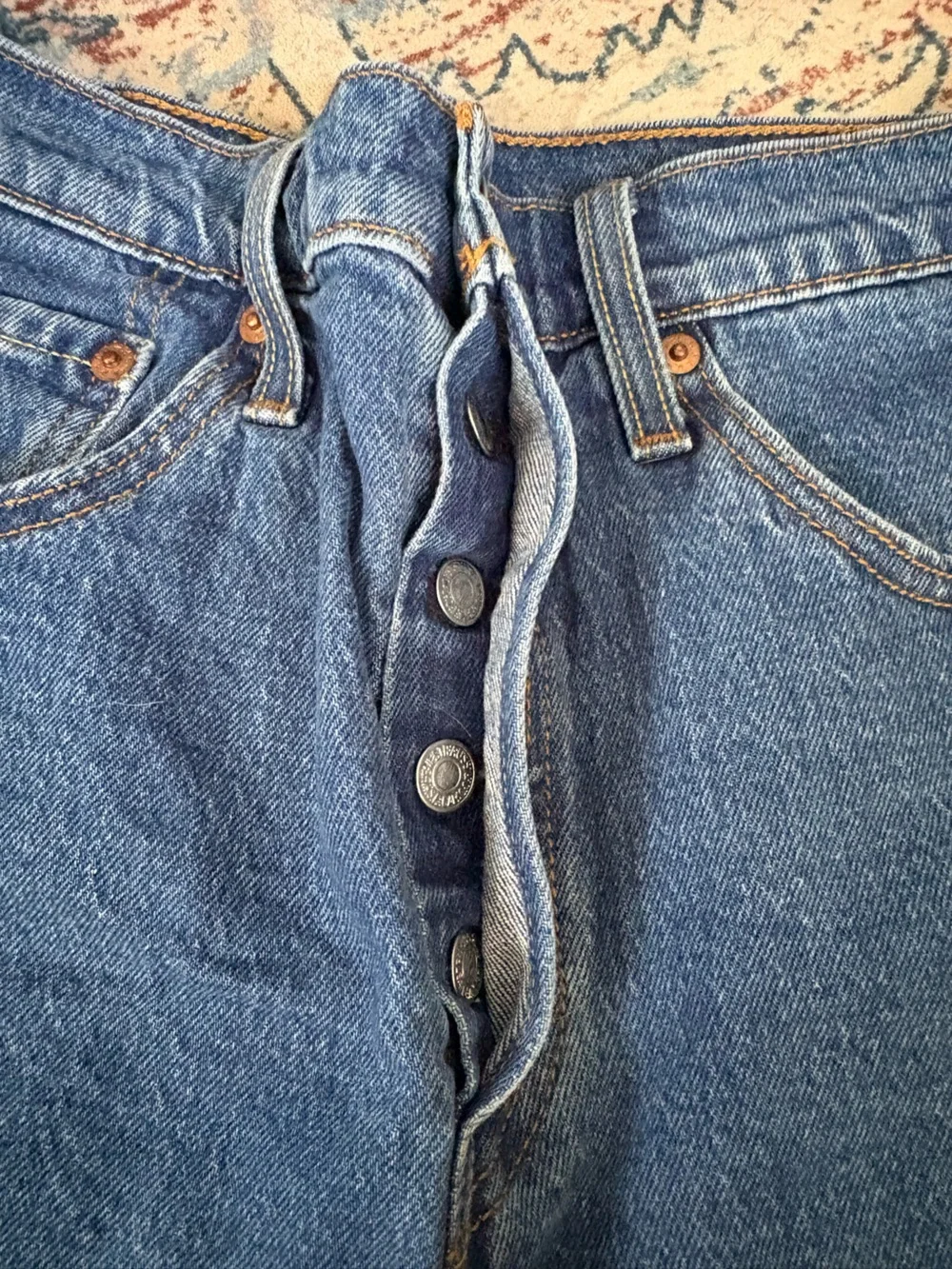 Levi’s High Waisted Jean Shorts - Picture 3 of 4